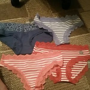 Bundle of 4 cotton/lace aerie undies size m